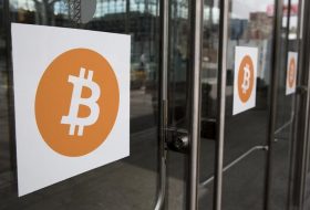 Bitcoin 10% oranında geriledi