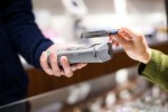 Bitcoin’de İşlem Ücretleri Azalırken, Visa ve Mastercard’a Yeni Bir Zam Geliyor