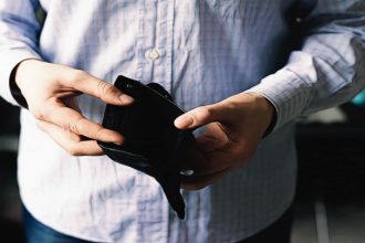 Stephen Innes: Daha Gidilecek Çok Düşüş Var – 3.500 ile 2.500 Dolar Arası Mümkün