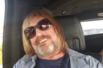 John McAfee, ABD’den Apar Topar Kaçtı!